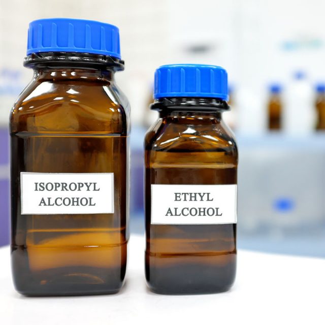 Isopropyl Alcohol แตกต่างจาก Ethyl Alcohol อย่างไร Pwai